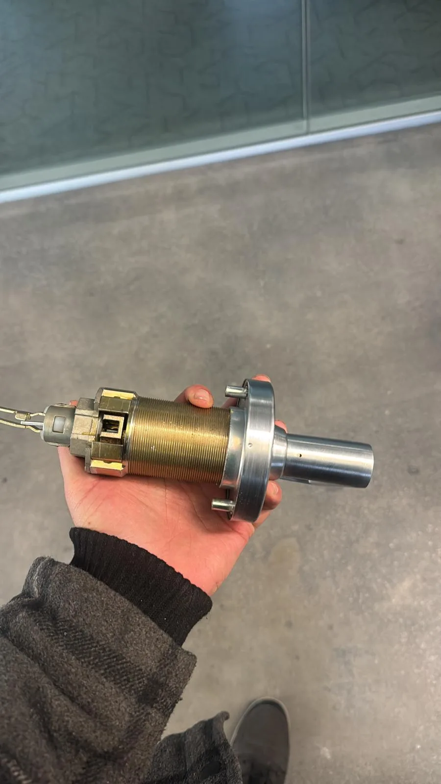 Glass door lock cylinder hardware