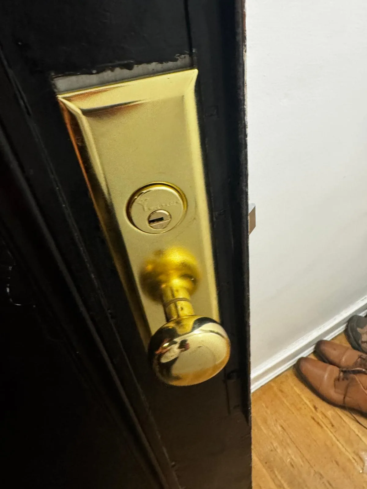 Traditional brass entry lockset